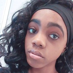 Meet your Posher, Leilani